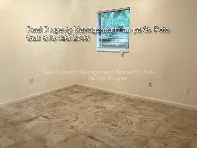 Building Photo - 8404 N Mulberry St