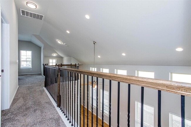 Building Photo - 9603 Tanager Way
