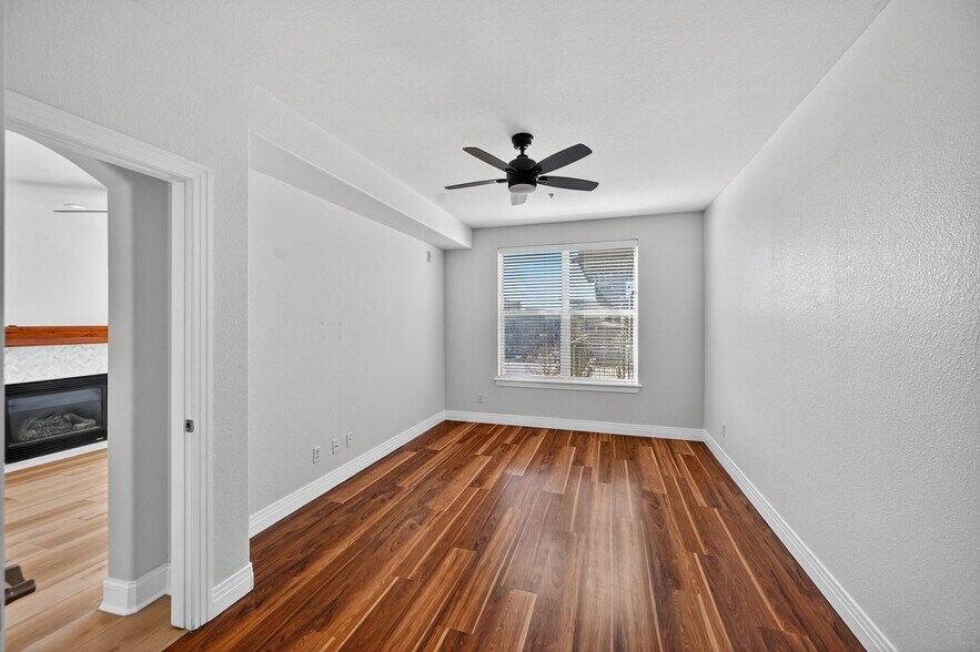 Building Photo - 9079 E Panorama Cir
