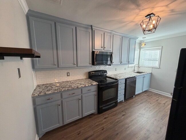 Building Photo - 2703 30th St