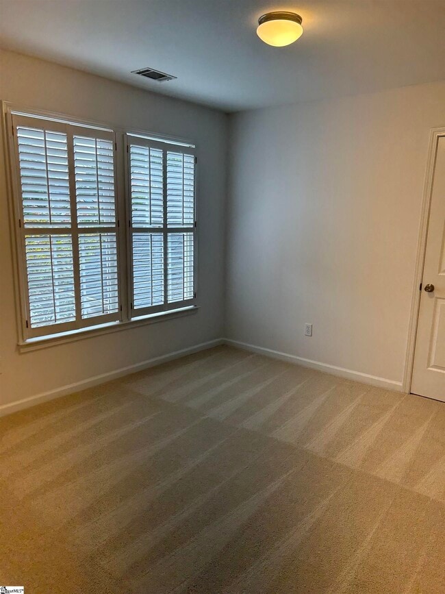 Building Photo - 4 Birchleaf Ln