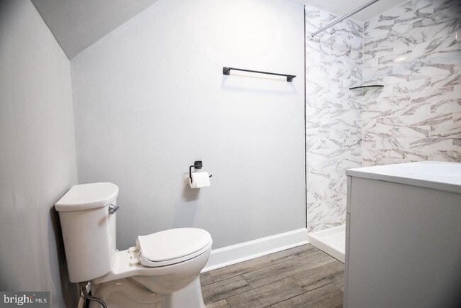 Building Photo - 138 Dale St