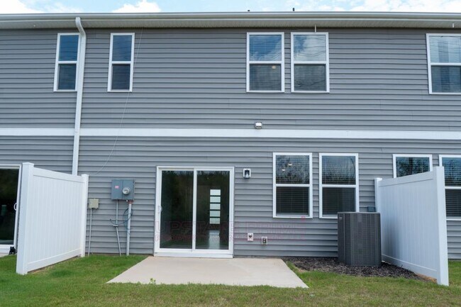 Building Photo - 1443 Darrowby Wy