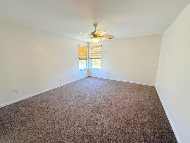 Building Photo - 915 Oglethorpe Dr