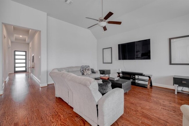 Building Photo - 18012 Leccion Dr