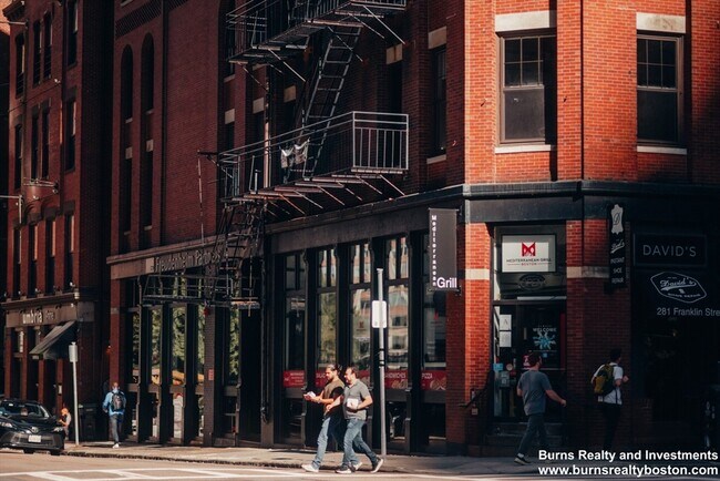 Building Photo - 281 Franklin St