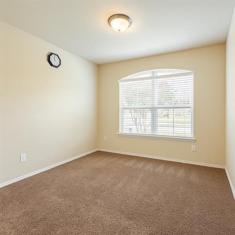 Building Photo - 15841 Oak Pointe Dr