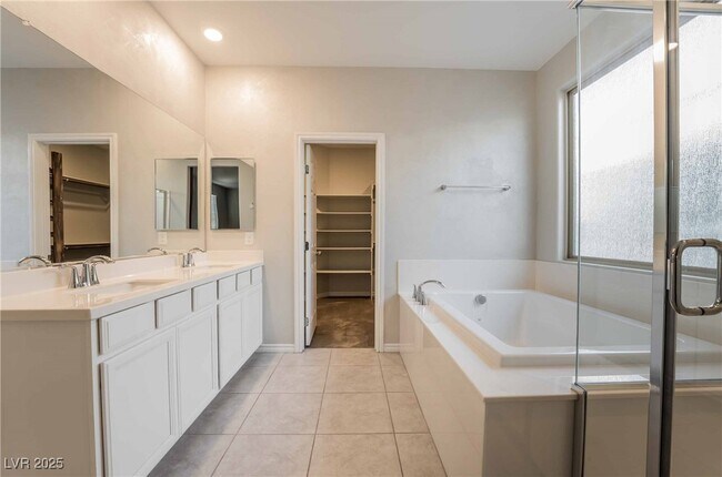 Building Photo - 3115 Mossfield Ave