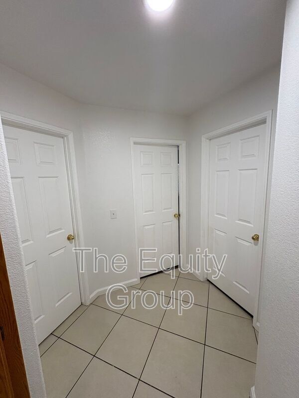 Building Photo - 3908 S Dans St