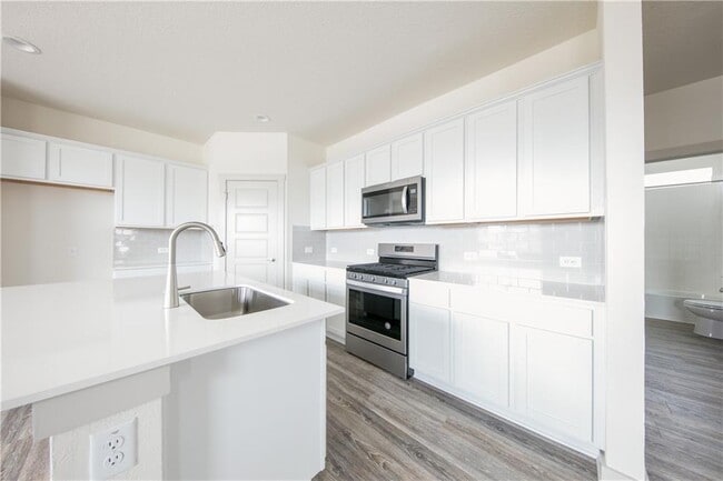 Building Photo - 101 Parryi Cove