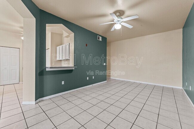 Building Photo - 5039 Sunridge Palms Dr