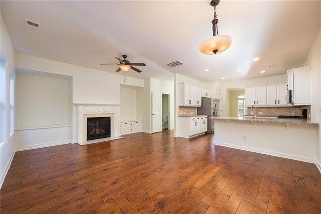 Building Photo - 4148 Baverton Dr