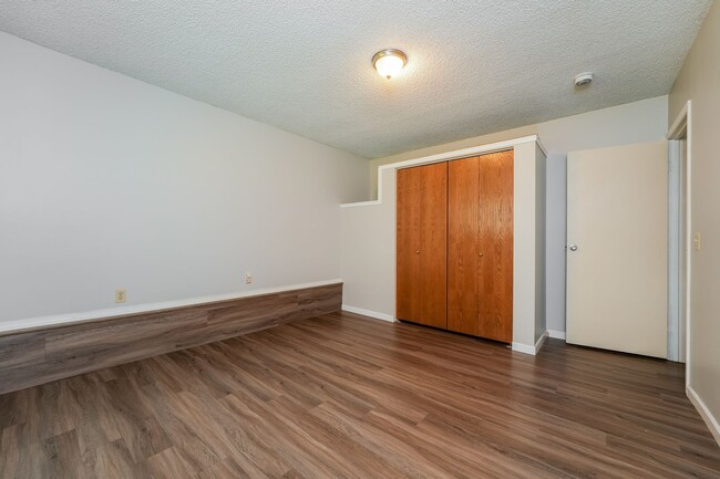 Building Photo - Charming 4 bed, 2.5 bath Lynnwood Home, $3...