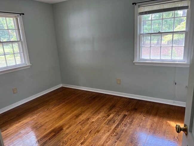 Building Photo - 6460 Thrush Way
