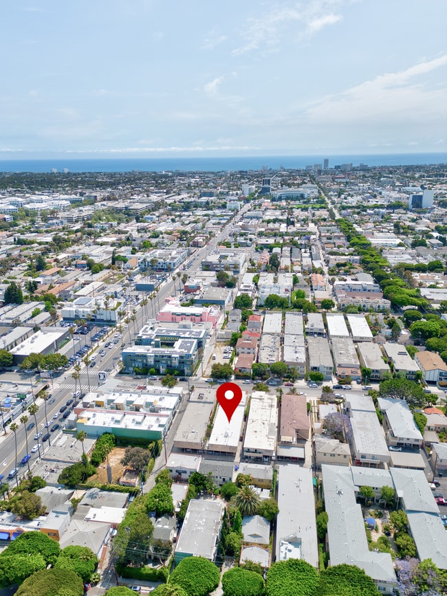 Building Photo - 1337 Berkeley St