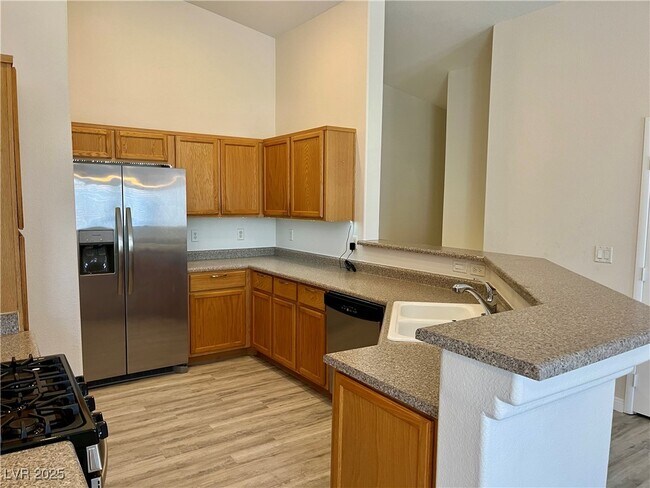 Building Photo - 1285 Large Cap Dr