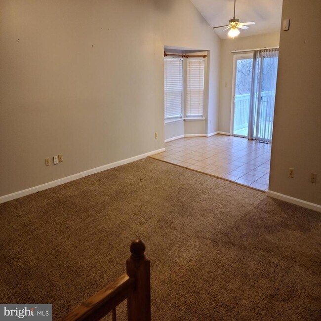 Building Photo - 135 Hill Valley Dr