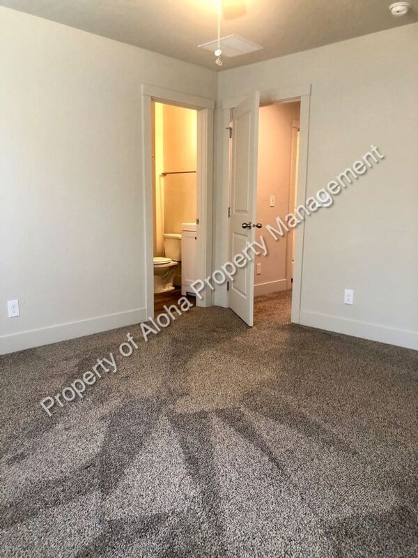 Building Photo - 1026 S Elder St