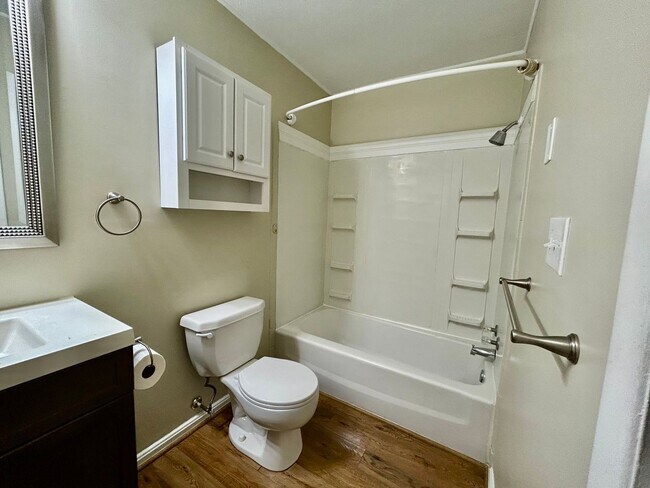 Building Photo - Quiet Duplex In Mt. Sterling!