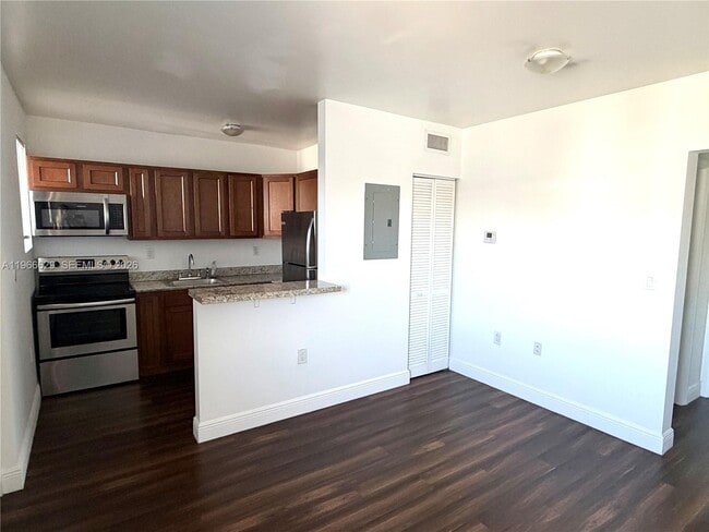 Building Photo - 540 NW 7th St