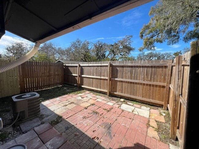 Building Photo - 9321 Goldenrod Rd