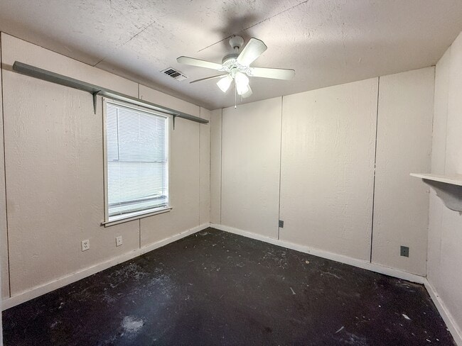Building Photo - 1185 Koehler Rd
