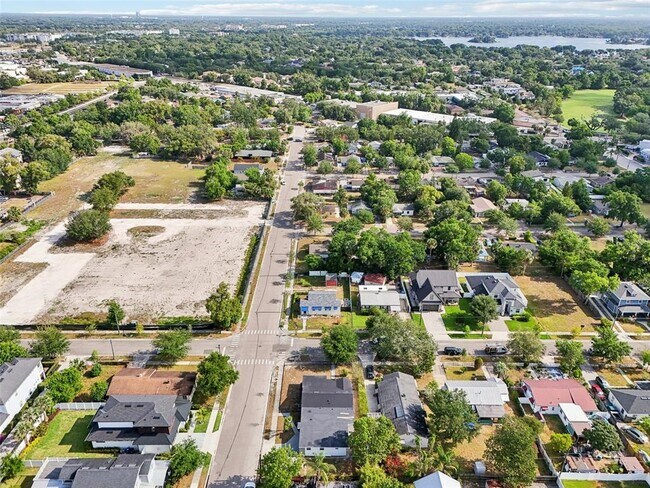 Building Photo - 730 W Swoope Ave