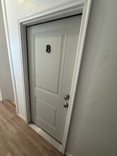 Building Photo - 839 S Jackson St