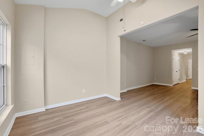 Building Photo - 3028 Misty Harbor Cir