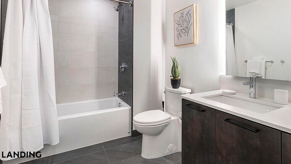 Building Photo - 632 Howard Rd SE