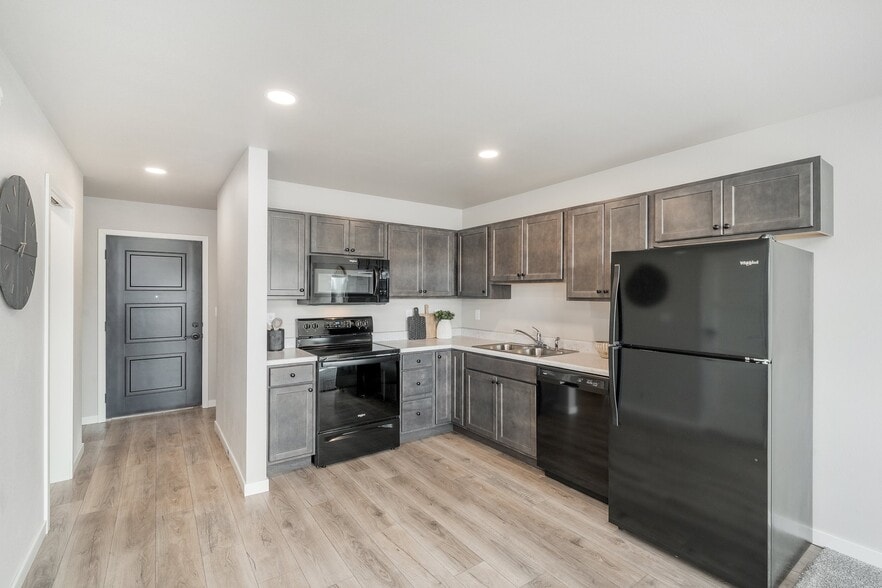 Three Bedroom Kitchen - Lincoln Heights