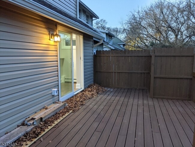 Building Photo - 11 Joseph St