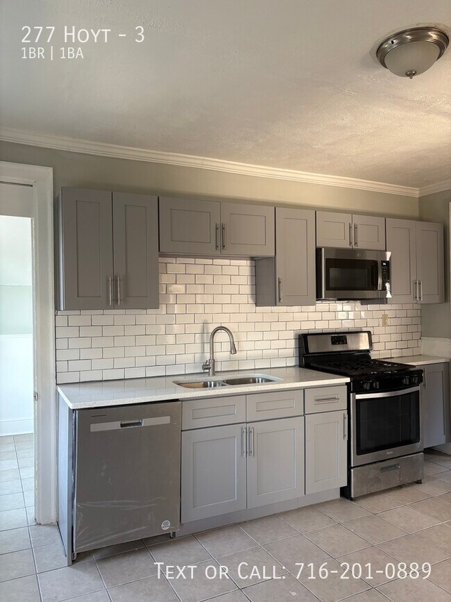 Building Photo - 277 Hoyt-3