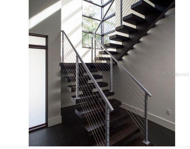 Building Photo - 356 Bayview Dr NE