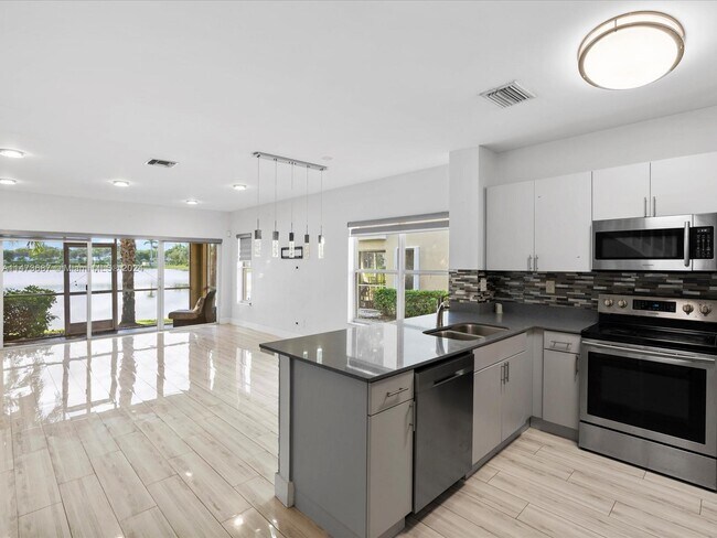 Building Photo - 12170 SW 5th Ct
