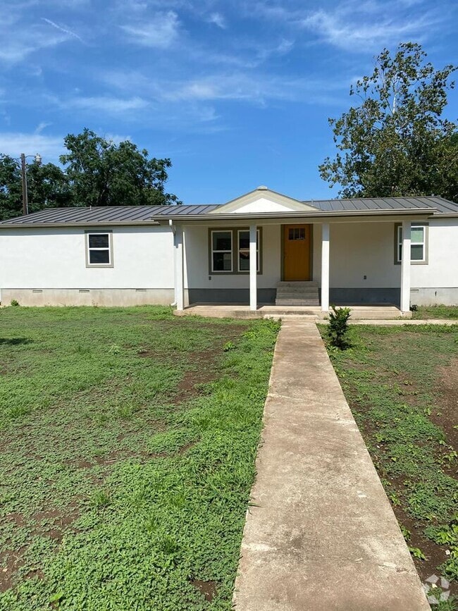Building Photo - 136 Marie Dr