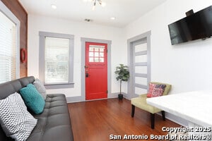 Building Photo - 131 Klein St