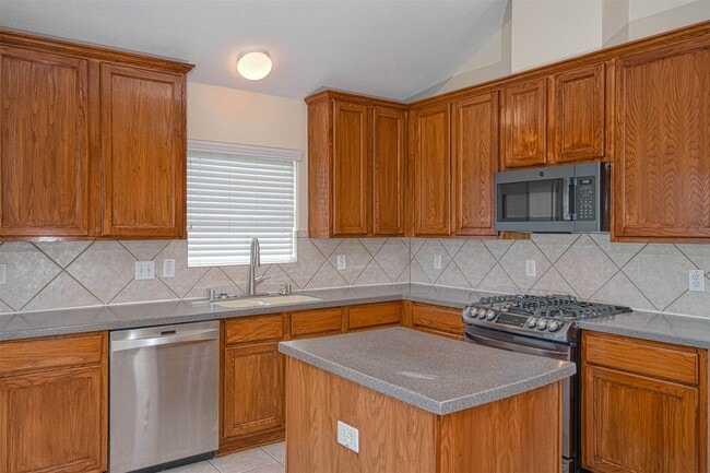 Building Photo - 20834 Normandy Forest Dr