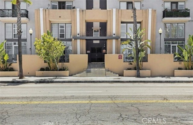 Building Photo - 360 W Ave 26