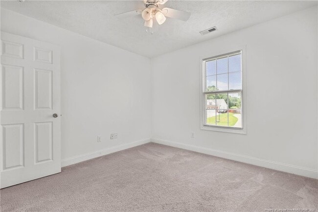 Building Photo - 244 Autumn Ln