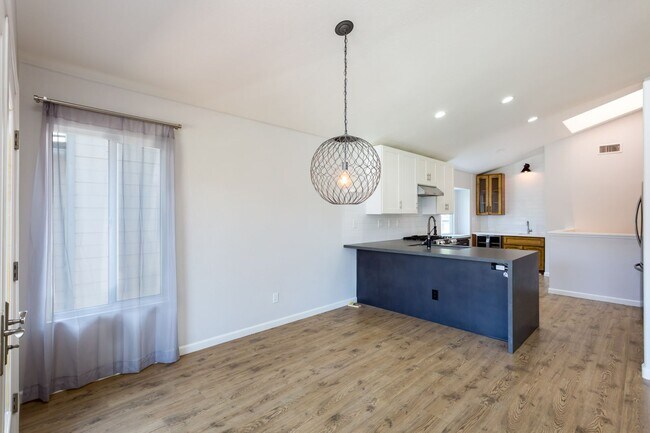 Building Photo - Modern Home in West Village of Singing Hills