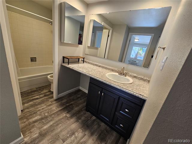 Building Photo - 1304 S Parker Rd