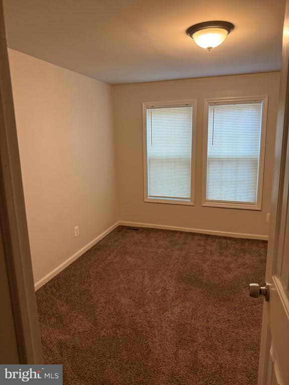 Building Photo - 577 Nassau Ave
