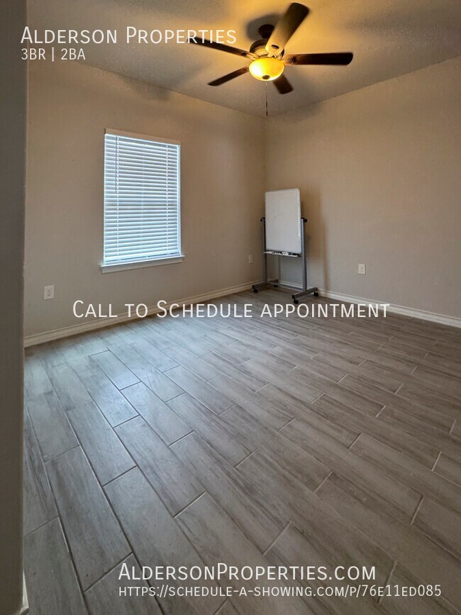 Building Photo - 2410 Golf-