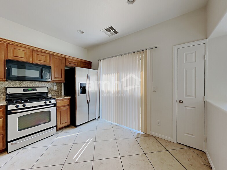 Building Photo - 10731 Holmfield St