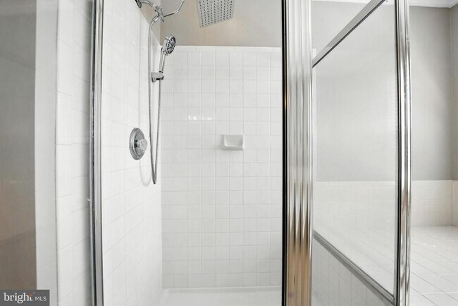 Building Photo - 14504 Kestral Ct