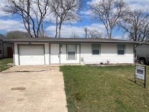 Building Photo - 607 E Miller Rd