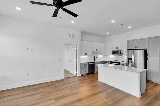 Building Photo - 1511 Forward Dr