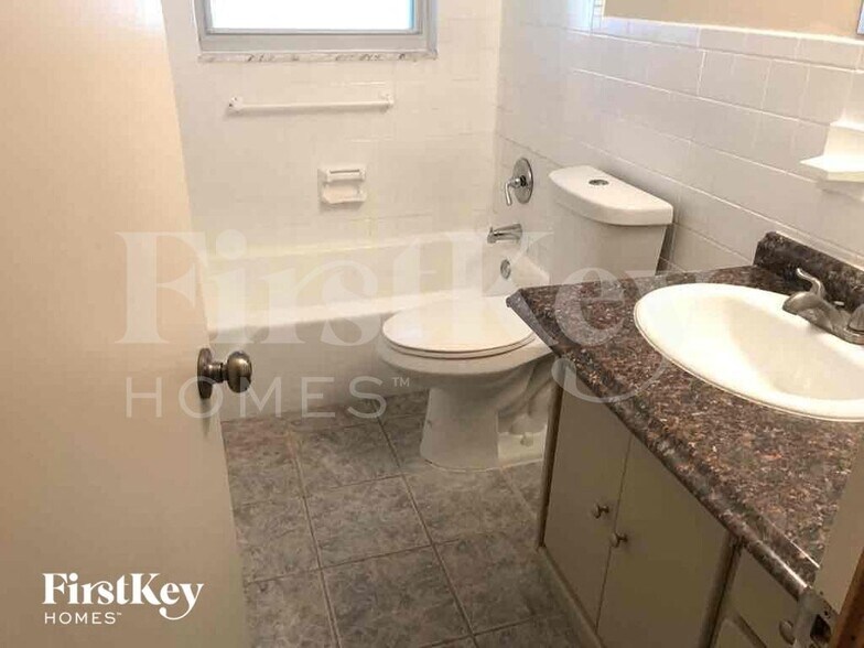 Building Photo - 2316 Colby Ln