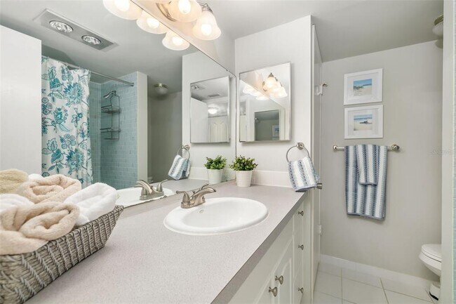 Building Photo - 1770 Benjamin Franklin Dr